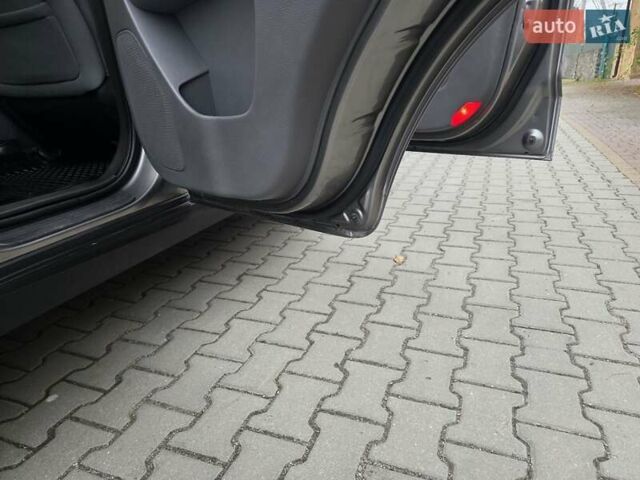 Серый Хендай Санта Фе, объемом двигателя 2.4 л и пробегом 237 тыс. км за 9999 $, фото 57 на Automoto.ua