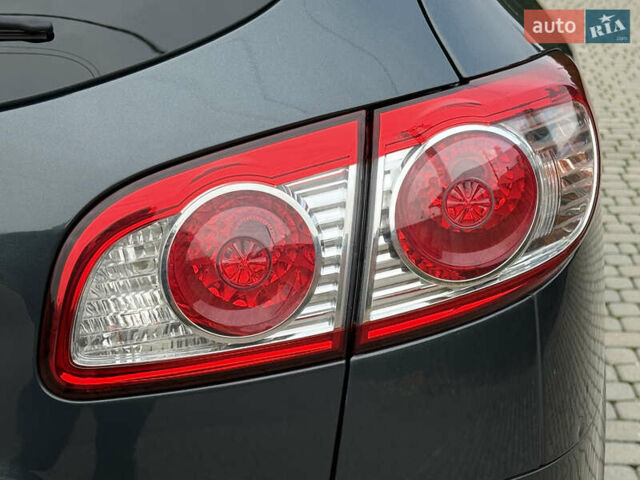 Серый Хендай Санта Фе, объемом двигателя 2.2 л и пробегом 209 тыс. км за 13999 $, фото 25 на Automoto.ua