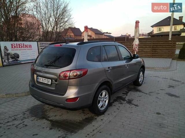 Сірий Хендай Санта Фе, об'ємом двигуна 2.36 л та пробігом 360 тис. км за 8500 $, фото 7 на Automoto.ua
