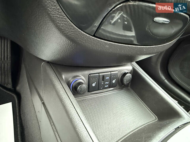 Серый Хендай Санта Фе, объемом двигателя 2.2 л и пробегом 209 тыс. км за 13999 $, фото 42 на Automoto.ua