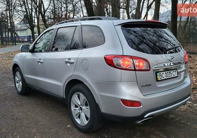 Серый Хендай Санта Фе, объемом двигателя 2.2 л и пробегом 245 тыс. км за 12500 $, фото 18 на Automoto.ua