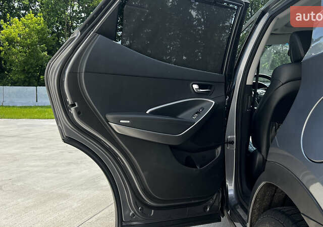 Серый Хендай Санта Фе, объемом двигателя 2.2 л и пробегом 213 тыс. км за 18490 $, фото 31 на Automoto.ua