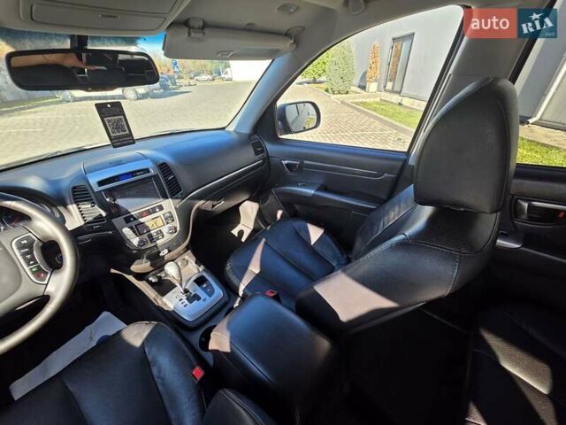 Хендай Санта Фе 2012 в Ивано-Франковске на Automoto.ua Серый Хендай Санта Фе, объемом двигателя 2.2 л и пробегом 182 тыс. км за 14650 $, фото 88 на Automoto.ua