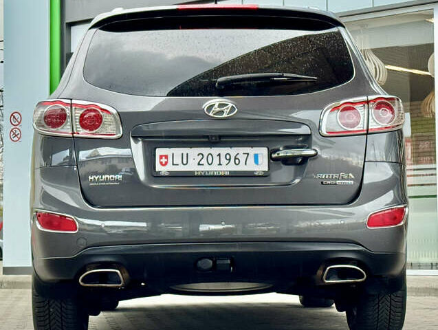 Сірий Хендай Санта Фе, об'ємом двигуна 2.2 л та пробігом 177 тис. км за 13999 $, фото 21 на Automoto.ua