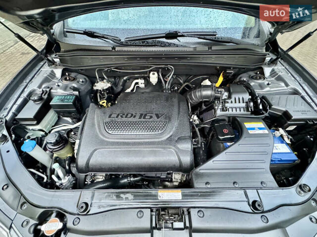 Сірий Хендай Санта Фе, об'ємом двигуна 2.2 л та пробігом 177 тис. км за 13999 $, фото 46 на Automoto.ua