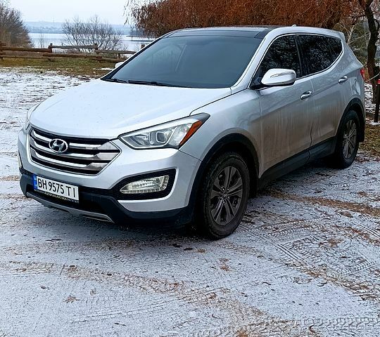 Серый Хендай Санта Фе, объемом двигателя 2.4 л и пробегом 200 тыс. км за 13200 $, фото 2 на Automoto.ua