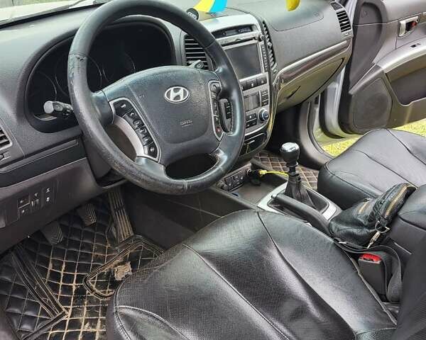 Хендай Санта Фе 2012 в Корюковке на Automoto.ua Серый Хендай Санта Фе, объемом двигателя 2.2 л и пробегом 254 тыс. км за 12500 $, фото 11 на Automoto.ua