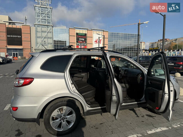 Серый Хендай Санта Фе, объемом двигателя 2.2 л и пробегом 188 тыс. км за 16700 $, фото 18 на Automoto.ua