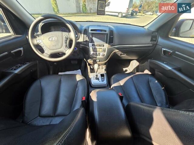 Хендай Санта Фе 2012 в Ивано-Франковске на Automoto.ua Серый Хендай Санта Фе, объемом двигателя 2.2 л и пробегом 182 тыс. км за 14650 $, фото 87 на Automoto.ua