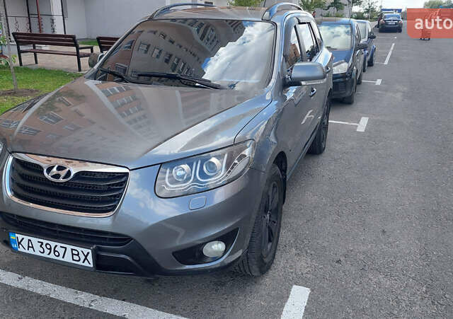 Хендай Санта Фе 2012 в Киеве на Automoto.ua Серый Хендай Санта Фе, объемом двигателя 2.2 л и пробегом 211 тыс. км за 14200 $, фото 5 на Automoto.ua