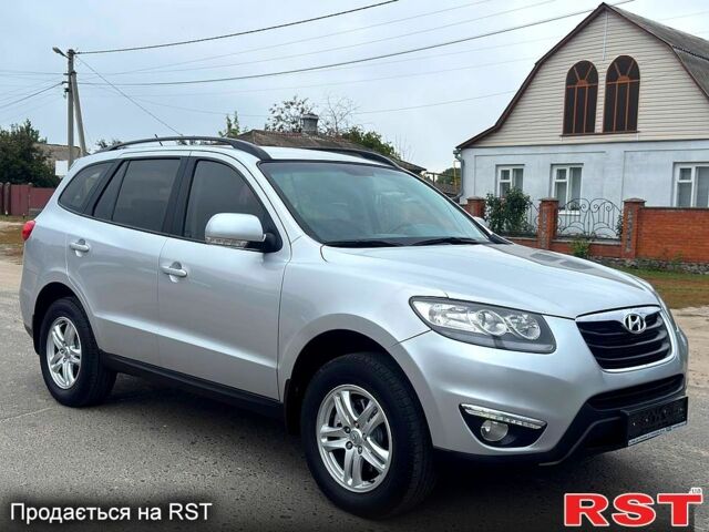 Хендай Санта Фе 2012 в Ахтырке на Automoto.ua Серый Хендай Санта Фе, объемом двигателя 2.4 л и пробегом 142 тыс. км за 11900 $, фото 1 на Automoto.ua
