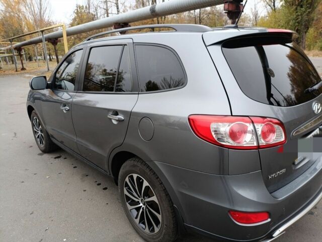 Серый Хендай Санта Фе, объемом двигателя 2.2 л и пробегом 125 тыс. км за 14500 $, фото 5 на Automoto.ua