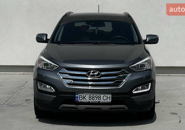 Серый Хендай Санта Фе, объемом двигателя 2.2 л и пробегом 213 тыс. км за 18490 $, фото 1 на Automoto.ua