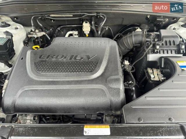 Серый Хендай Санта Фе, объемом двигателя 2 л и пробегом 189 тыс. км за 11980 $, фото 37 на Automoto.ua