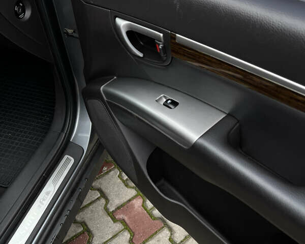 Серый Хендай Санта Фе, объемом двигателя 2.2 л и пробегом 158 тыс. км за 13800 $, фото 43 на Automoto.ua