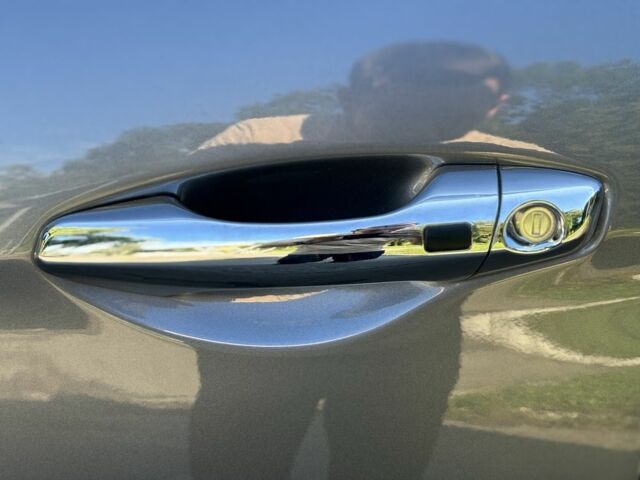 Серый Хендай Санта Фе, объемом двигателя 2 л и пробегом 228 тыс. км за 16400 $, фото 13 на Automoto.ua