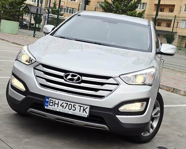 Серый Хендай Санта Фе, объемом двигателя 2.2 л и пробегом 180 тыс. км за 17199 $, фото 4 на Automoto.ua