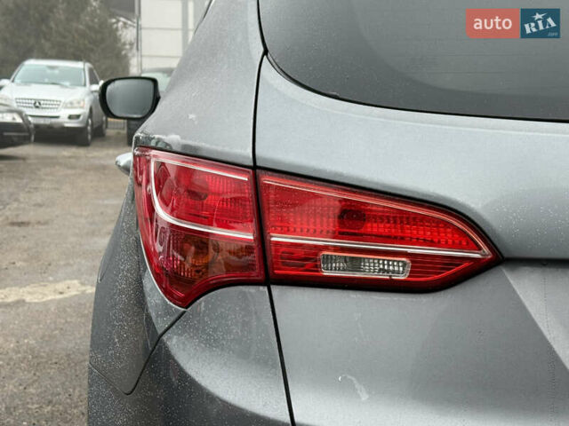Сірий Хендай Санта Фе, об'ємом двигуна 2.2 л та пробігом 183 тис. км за 16999 $, фото 24 на Automoto.ua