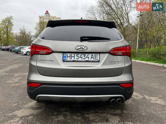 Сірий Хендай Санта Фе, об'ємом двигуна 2 л та пробігом 158 тис. км за 12400 $, фото 6 на Automoto.ua