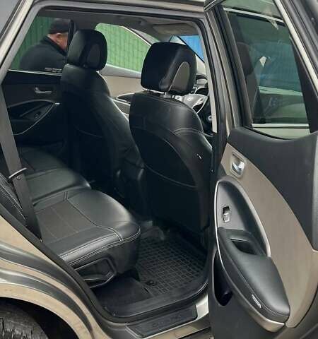 Серый Хендай Санта Фе, объемом двигателя 2.36 л и пробегом 189 тыс. км за 12800 $, фото 21 на Automoto.ua