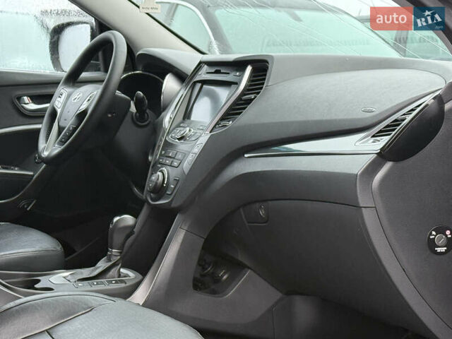 Сірий Хендай Санта Фе, об'ємом двигуна 2.2 л та пробігом 183 тис. км за 16999 $, фото 46 на Automoto.ua