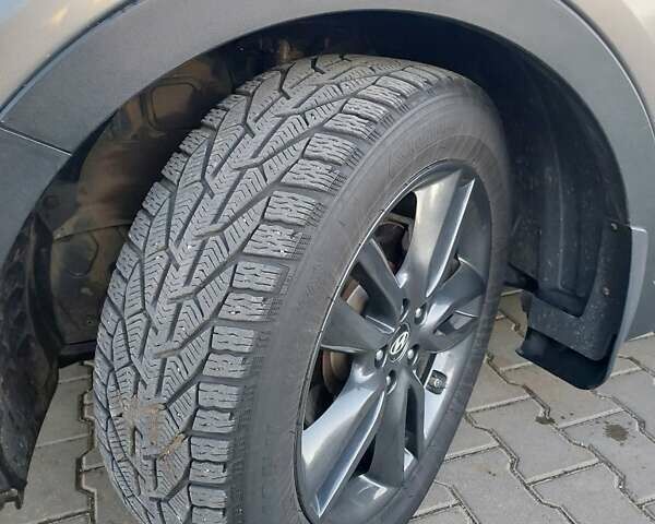 Сірий Хендай Санта Фе, об'ємом двигуна 2 л та пробігом 161 тис. км за 16500 $, фото 24 на Automoto.ua