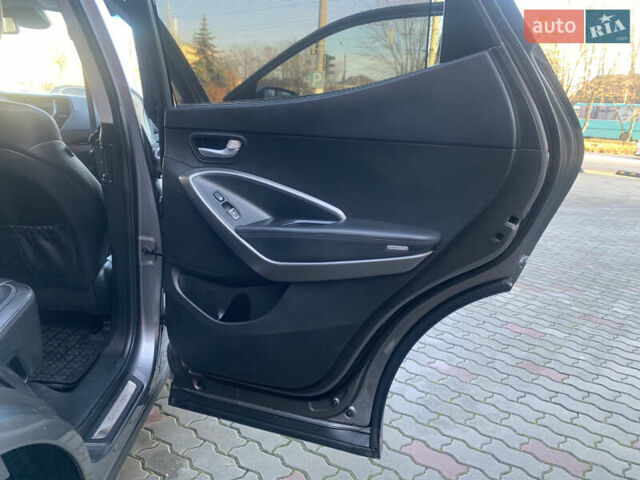 Серый Хендай Санта Фе, объемом двигателя 2.2 л и пробегом 177 тыс. км за 18700 $, фото 30 на Automoto.ua