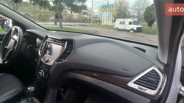 Хендай Санта Фе 2013 в Могилев-Подольском на Automoto.ua Серый Хендай Санта Фе, объемом двигателя 2.2 л и пробегом 209 тыс. км за 17600 $, фото 16 на Automoto.ua