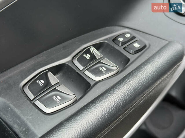 Сірий Хендай Санта Фе, об'ємом двигуна 2.2 л та пробігом 183 тис. км за 16999 $, фото 30 на Automoto.ua