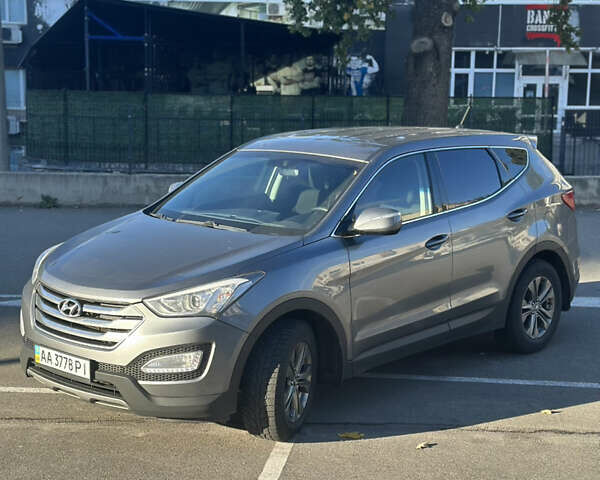 Сірий Хендай Санта Фе, об'ємом двигуна 2.2 л та пробігом 203 тис. км за 15700 $, фото 12 на Automoto.ua