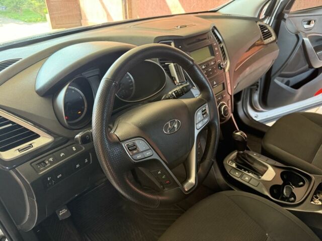 Сірий Хендай Санта Фе, об'ємом двигуна 2.2 л та пробігом 279 тис. км за 14400 $, фото 16 на Automoto.ua