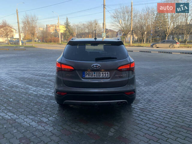 Серый Хендай Санта Фе, объемом двигателя 2.2 л и пробегом 177 тыс. км за 18700 $, фото 4 на Automoto.ua
