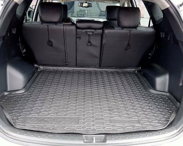 Сірий Хендай Санта Фе, об'ємом двигуна 2.4 л та пробігом 197 тис. км за 12000 $, фото 12 на Automoto.ua