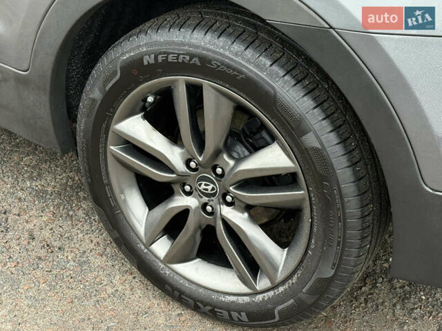 Сірий Хендай Санта Фе, об'ємом двигуна 2.2 л та пробігом 183 тис. км за 16999 $, фото 21 на Automoto.ua
