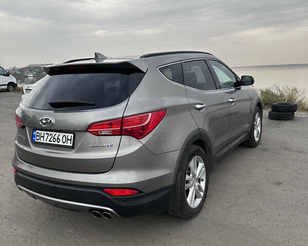 Серый Хендай Санта Фе, объемом двигателя 2 л и пробегом 190 тыс. км за 14000 $, фото 22 на Automoto.ua