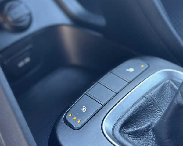 Сірий Хендай Санта Фе, об'ємом двигуна 2.2 л та пробігом 203 тис. км за 15700 $, фото 30 на Automoto.ua