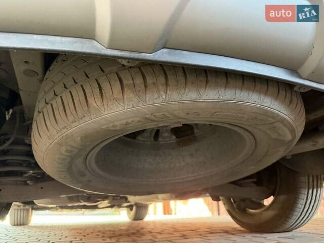 Хендай Санта Фе 2013 в Павлограде на Automoto.ua Серый Хендай Санта Фе, объемом двигателя 2.2 л и пробегом 279 тыс. км за 14400 $, фото 17 на Automoto.ua