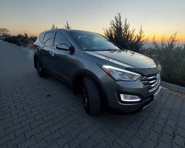 Сірий Хендай Санта Фе, об'ємом двигуна 2 л та пробігом 161 тис. км за 16500 $, фото 14 на Automoto.ua