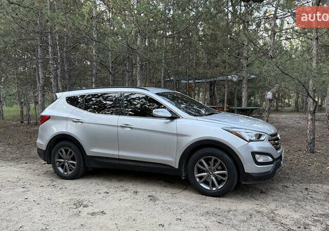 Сірий Хендай Санта Фе, об'ємом двигуна 2 л та пробігом 200 тис. км за 14000 $, фото 3 на Automoto.ua