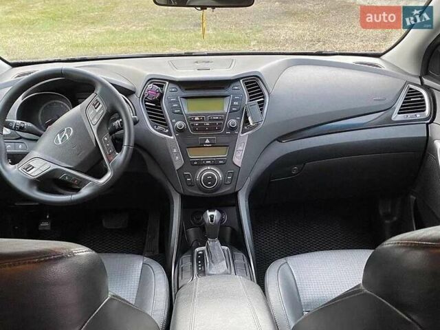 Хендай Санта Фе 2013 в Львове на Automoto.ua Серый Хендай Санта Фе, объемом двигателя 2.36 л и пробегом 209 тыс. км за 16000 $, фото 4 на Automoto.ua