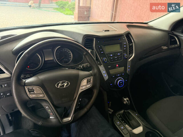 Серый Хендай Санта Фе, объемом двигателя 2.2 л и пробегом 290 тыс. км за 13700 $, фото 26 на Automoto.ua