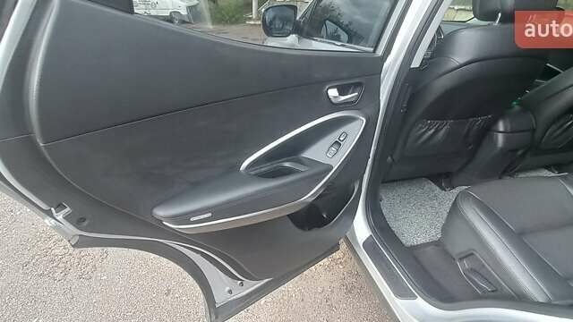 Хендай Санта Фе 2013 в Могилев-Подольском на Automoto.ua Серый Хендай Санта Фе, объемом двигателя 2.2 л и пробегом 209 тыс. км за 17600 $, фото 34 на Automoto.ua