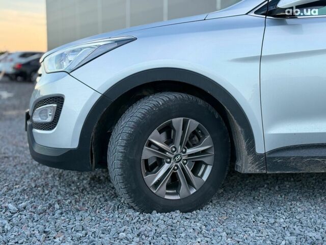 Серый Хендай Санта Фе, объемом двигателя 2.4 л и пробегом 173 тыс. км за 12390 $, фото 10 на Automoto.ua