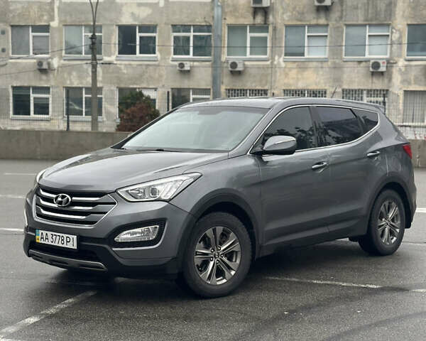 Сірий Хендай Санта Фе, об'ємом двигуна 2.2 л та пробігом 203 тис. км за 15700 $, фото 1 на Automoto.ua