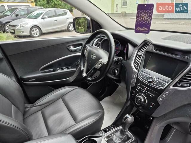 Серый Хендай Санта Фе, объемом двигателя 2.2 л и пробегом 219 тыс. км за 15950 $, фото 14 на Automoto.ua