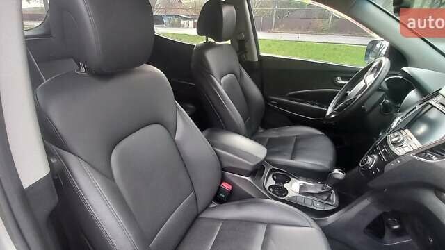 Хендай Санта Фе 2013 в Могилев-Подольском на Automoto.ua Серый Хендай Санта Фе, объемом двигателя 2.2 л и пробегом 209 тыс. км за 17600 $, фото 17 на Automoto.ua