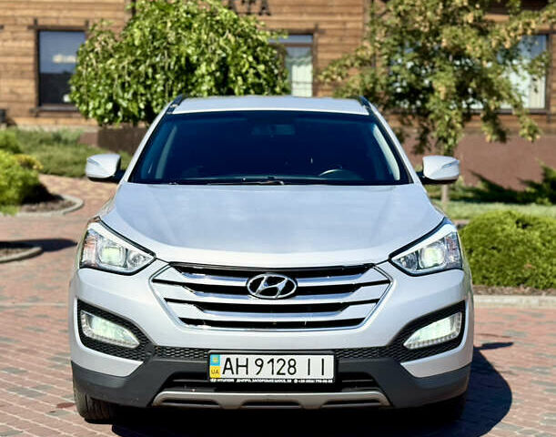 Серый Хендай Санта Фе, объемом двигателя 2.2 л и пробегом 290 тыс. км за 13700 $, фото 7 на Automoto.ua
