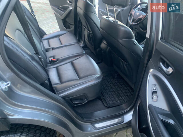 Серый Хендай Санта Фе, объемом двигателя 2.2 л и пробегом 177 тыс. км за 18700 $, фото 22 на Automoto.ua