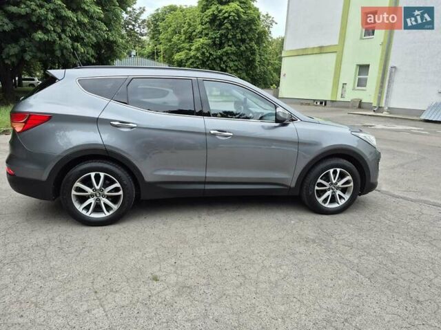 Серый Хендай Санта Фе, объемом двигателя 2.2 л и пробегом 219 тыс. км за 15950 $, фото 24 на Automoto.ua
