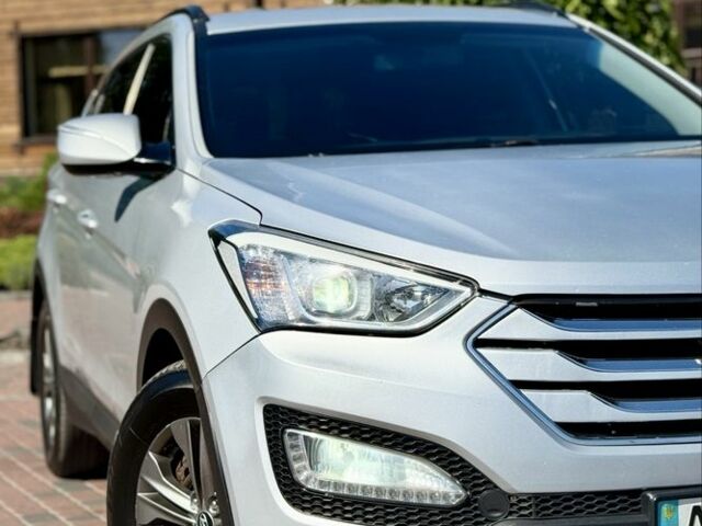 Сірий Хендай Санта Фе, об'ємом двигуна 2.2 л та пробігом 279 тис. км за 14400 $, фото 11 на Automoto.ua